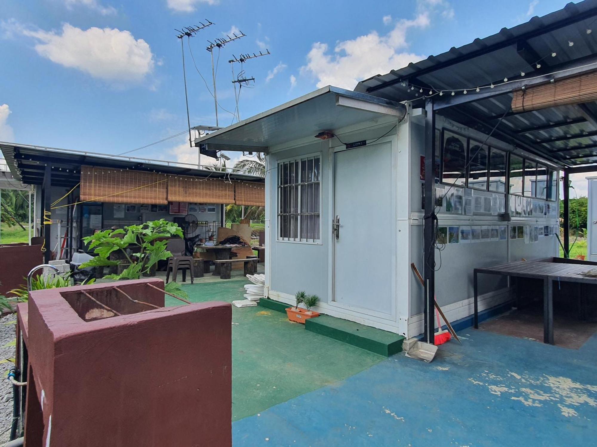Oyo Home 90851 Rb Homestay & Farms 2 กูชิง ภายนอก รูปภาพ