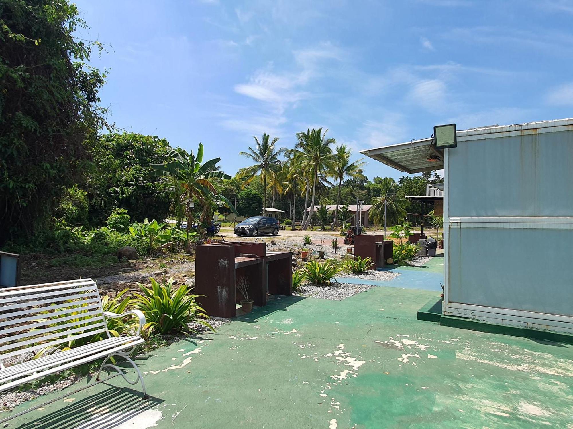 Oyo Home 90851 Rb Homestay & Farms 2 กูชิง ภายนอก รูปภาพ