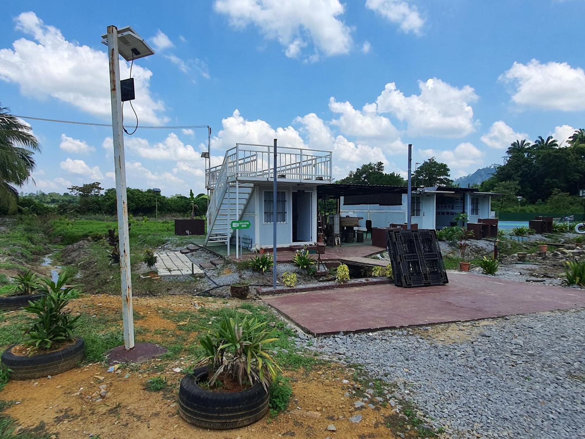 Oyo Home 90851 Rb Homestay & Farms 2 กูชิง ภายนอก รูปภาพ